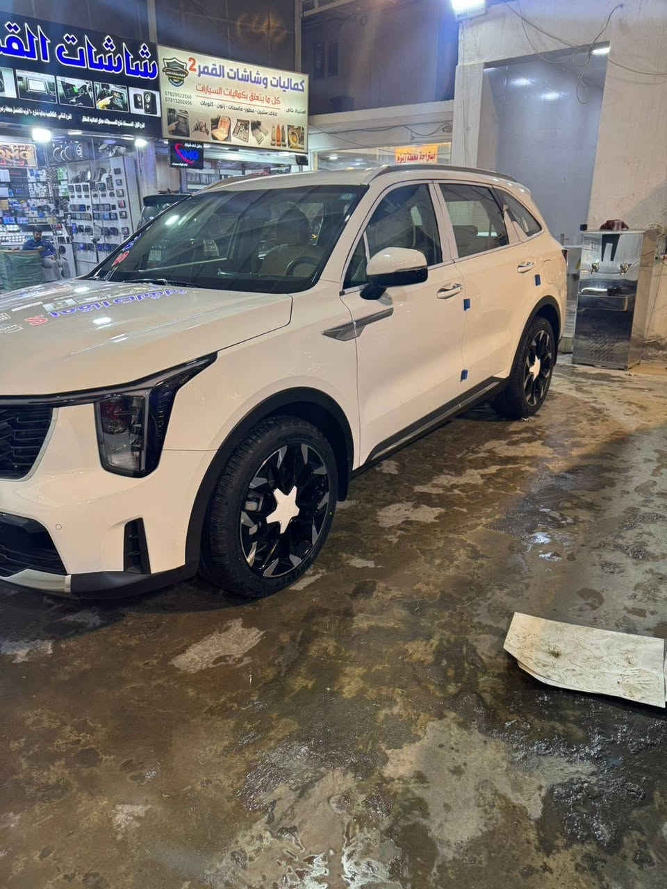 تحيه طيبه للبيع كيه سورنتو خليجي وكاله الدوليه ٢٠٢٤ ماشيه ١١ الف جديده على وضع الشركه بس بيها اقل من شبر بارد باب خلف السايق فقط والباقي كفاله شرط السونار   
المواصفات محرك ٦ سلندر كير موس ويل ٢٠ داتاشو شاشه متصله شفتات ستيرن هند برك بصمه الكشنات الاربعه كهرباء جنطه كهرباء اناره محيطيه بردات خلفيه تشغيل عن بعد ترحيب عند الاقتراب مري شفط تصعيد الجام من البصمه وماقي المواصفات معروفه مغلفه جلد كشنات وارضيه السياره بسمي تحويل ثاني يوم رقم بغداد الجديد مكاني الكاظميه السعر ٣١٣ وبي مجال ***********
