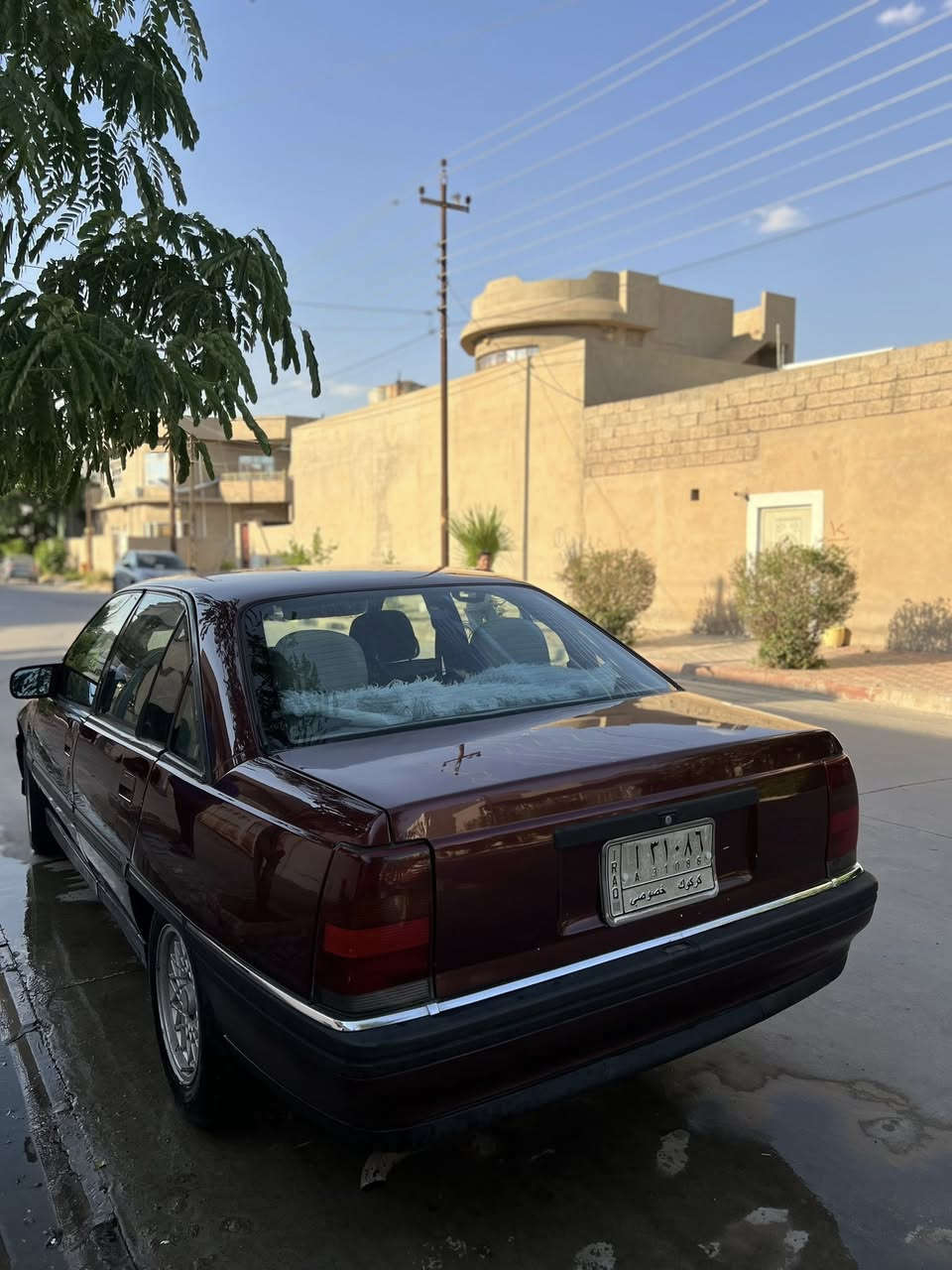 اوميكى موديل 1992 
محرك 20 
ما مفتوح شرط 
صبخ عام جماليه 
سعر 42 بي مجال 
سياره نضيف 
كركوك روناكي 
***********
