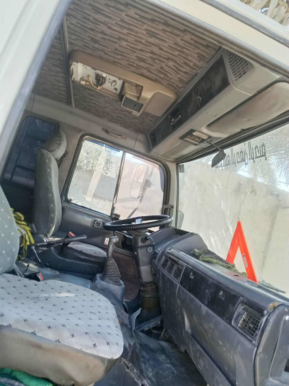 طول ٥ وربع اصلي محرك ٧٠ عادي السعر ١٣٥ وبيها مجال
ملاحظه #مكلف_بالنشر رقم صاحب السيارة ***********
