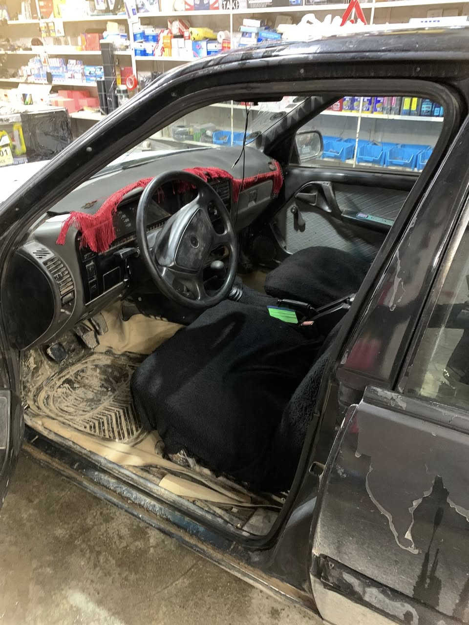 سەرەتا بە ناوی خودا ئۆپڵ ئۆمیگا مۆدیلی 1991
مەکینە ٢٠ گئر مەکینە گەرم کارەبای گئجی هەموی بە شەرت جوار تایەی تازە دەعم لئدراوی هیجی نیە سەیارەیەکی زۆر توند تۆڵە سەنەوی حاسبەیە من بە علوج ئەیفرۆشم  ١٢ و مەجال لە هەلەبجەی تازەم موشتەریت تئل بکە 

***********
