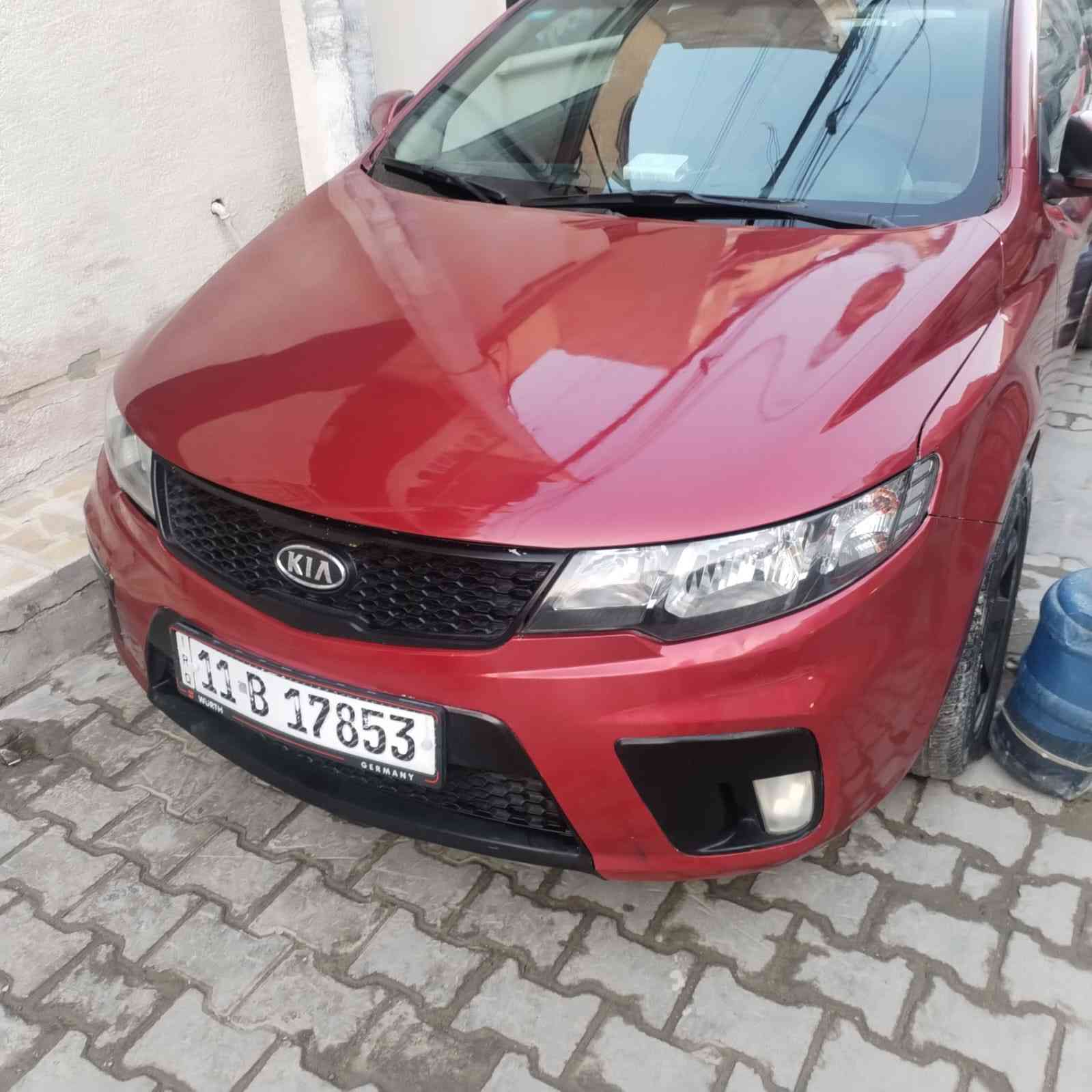 السلام عليكم
للبيع كيا فورتي موديل 2010 كوبيه تك باب لون ماروني غامق السياره رقم بغداد انكليزي باسمي 2026  مكينة 2000 ضررها فقط خشم الجاملغ والبنيد مبدل لالغود ولا شواصي صبغتها عام نفس اللون للجماليه وصورها قبل الصبغ موجودة سيارة نظيفة مبدللها صدر امامي خلفي جديد قبل سبوعين مشط ودبلات زوج تايرات جدد مكينة صارلها يومين بيها دخان ابيعلك ناقص مكينة شكد بالسوك تنزل من سعر السيارة 75 ورقه ونقص منها سعر المكينه بعد الاتفاق مكاني بغداد الحرية *********** /***********
