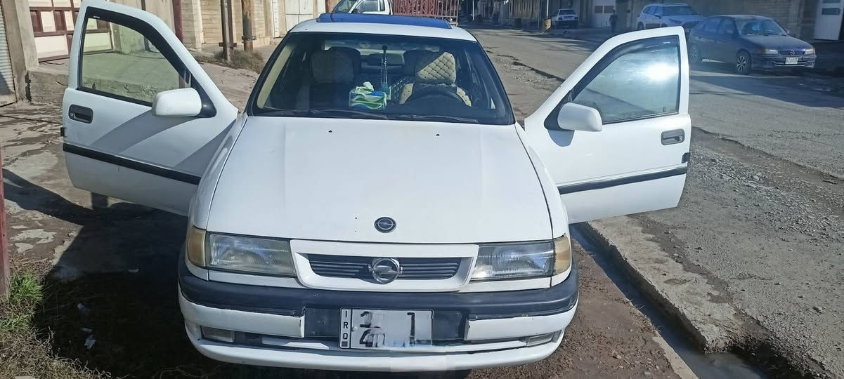 اوبل فكتره موديل 92حجم 18محرك وكير شرط  وفول كهربايات قفل مركز  سياره بسمي واني الشرعي تحويل فقط وكاله  مااسوي سنويه جديده مكاني موصل حي اليرموك السعر52وبيها مجال للاتصال عل هذا الرقم ***********
