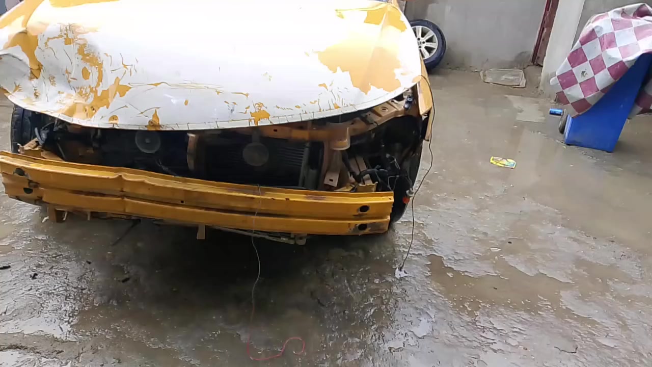 سياره ليفان موديل 11رقم بغدادمكاني ابوغريب ابيع عل حادثها 23 قفل كير محرك كورلا نضيف  لا تبخير ولا تنقص هذا رقمي *********** وات ساب
