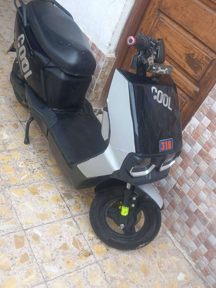 دراجه ٦ باتري الملف ٢٠٠٠ نوع دراجه 318 الريان مديل دراجه 2025 دراجه كلها شغاله كهربائيات وكلها مكاني بصره زبير السعر ٦٠٠ للتواصل ***********
