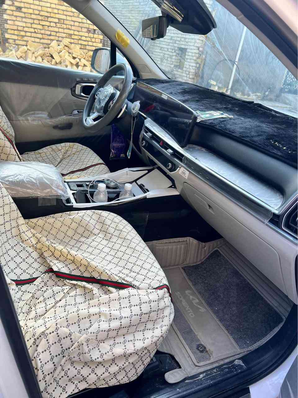 كيه سورنتو موديل 25 رقم مثنى ماشيه 3000 قابل لزياده فول عدا البنراما اي استفسار 0*********** السماوا, المثنى
