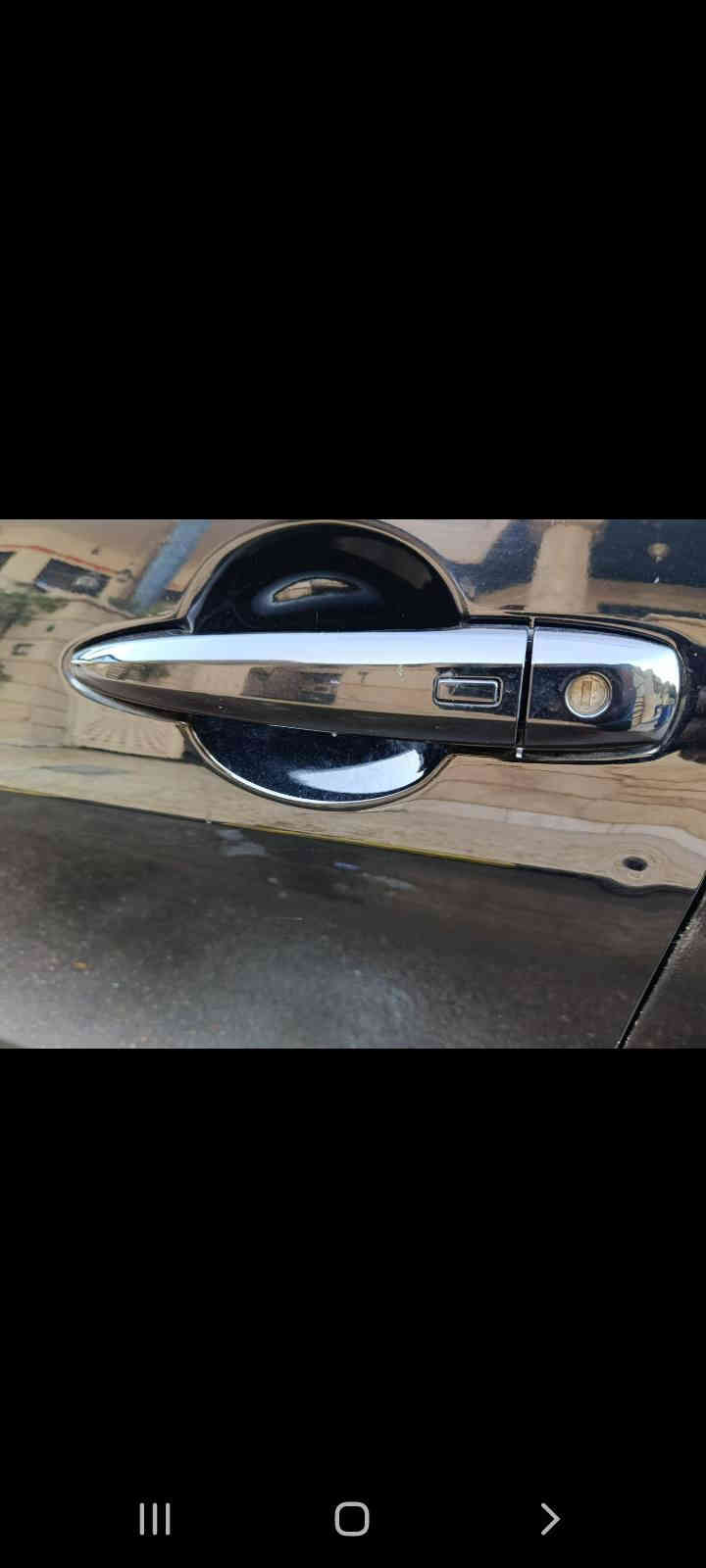 سلام عليكم للبيع نيسان سنترا 2023 بيه حادث أمامي كفاله كير ومحرك وحدانيه وسياره جاهزه من كل شي السعر12300 $ العنوان بغداد اتصال عله ***********
