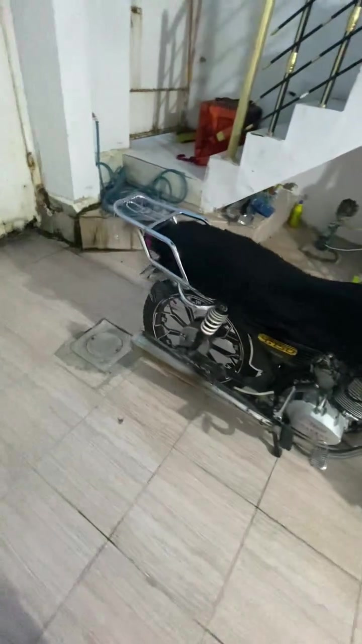 ‏📢 للبيع دراجة سافيني موديل2017 🏍️
‏150ccنظيفة مثل الجديدة ✨
‏
‏🔸 المحرك: 150سي سي
‏🔸 الموديل: 2017
‏🔸 الحالة: كلشي بيها شغال، ما بيها أي خلل
‏🔸 صيانة منتظمة وتبديل زيت بوقته
‏🔸 شكل رياضي وركوب مريح
‏
‏💰 السعر: [525] (قابل للتفاوض بالمعقول)
‏📍المكان: أربيل – هفلان
‏📞 للتواصل: [***********]
المميزات ديجي عالي+طلقه+عباره خلفيه
دشالي34+17محرك طلقه شلعه ومعدل ميقل عن 130
