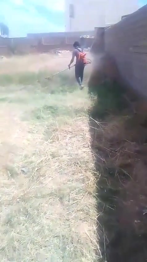 سلام عليكم يجود حشاشه تنضيف بيوت دقل كلشي نضف ثيل شرط خلي مكان نضيف تصل عل رقم تدلل ***********
