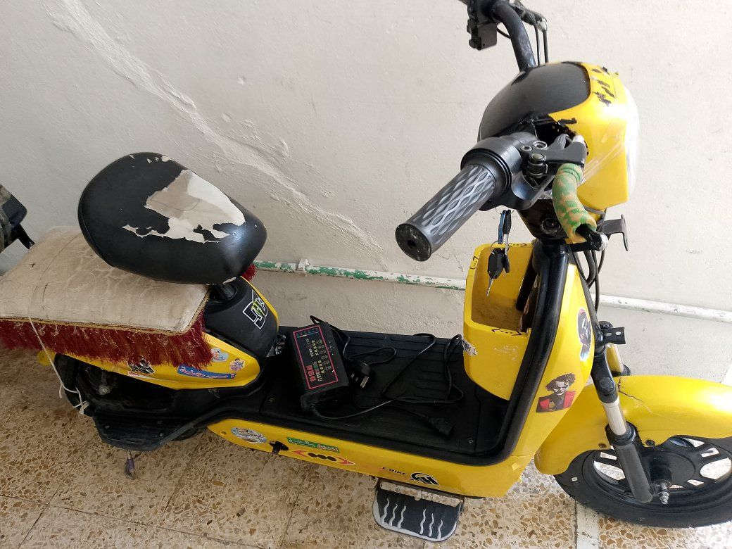 السلام عليكم مطوار شحن نضيف السعر 130قفل  وعندي بشكل نضيف السعر 40قفل المكن الفروق هذا الرقم ***********وبي وتساب
