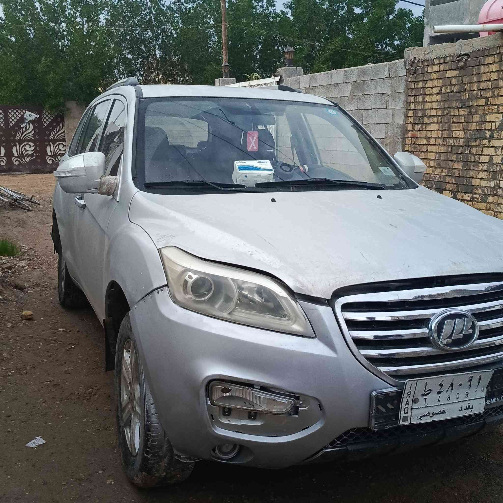 ليفان اكس 60 موديل 2016 رقم بغداد كير اوتو ومحرك مكفولات طخم تاير خياسات مابيها السعر 58$ وبيها مجال حك الجية مكانها واسط/العزيزية تلفون ***********
