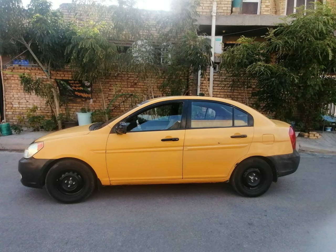 السلام عليكم اكسنت  البيع   موديل 2010.
وارد امريكي رقم واسط انكليزي 
باسمي تحويل مباشر   
وارده كما مأشر بالصور 
 المكان واسط الكوت  
السعر 75 لاستفسار لاتصال علئ الرقم  ***********
