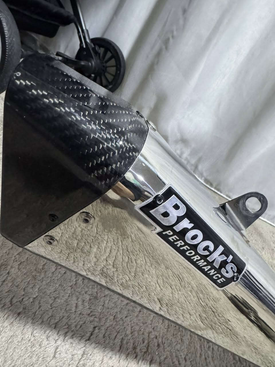 هدرس او صالنصا بروكس  لل بيم ١٠٠٠ ٢٠١٥-٢٠١٨    
brocks   s1000rr 2015-2018   لل بيع  ٠٧٧١٥٣٤٩٠٣ واتس اب


**إذا كنت صاحب هذا الإعلان وتريد حذفه لأي سبب، رجاءا أرسل رسالة إلى الدعم الفني**