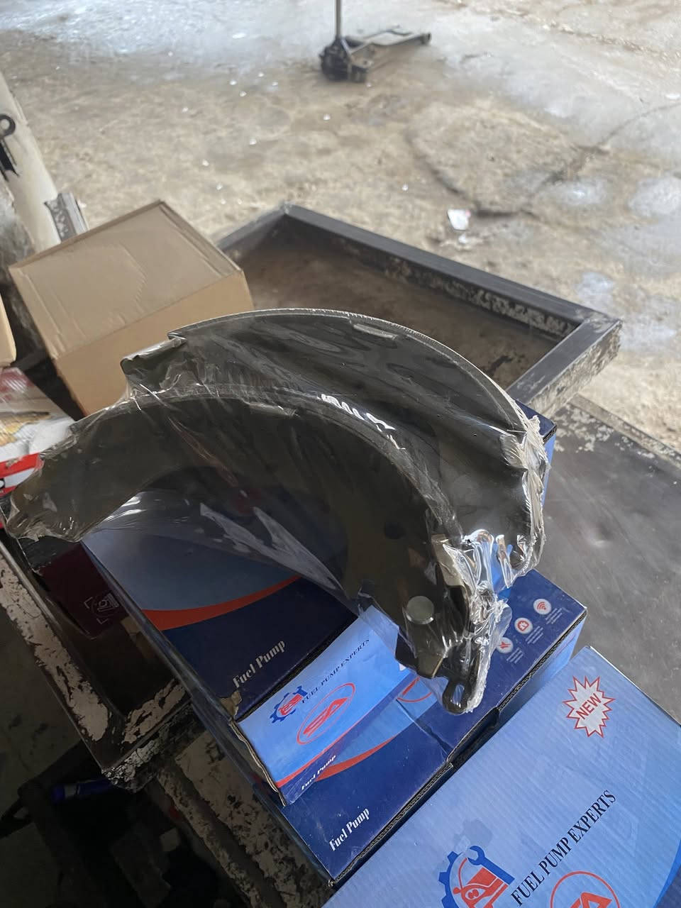 بنزات فوتون صيني درجة اولى تخم كامل امامي خلفي المكان حلة السعر  20 واصل داخل الحلة ***********
