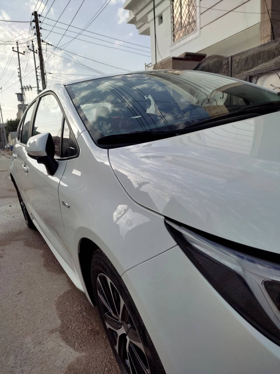 كورلا شكل الامريكي 2025 
ماشيه 13 كم
مكفولة كفالة عامة
رقم بغداد جديد باسمي
داخل جلد احمر
كرسي السايق كهربائي
رادار
تحديد مسار
فتحه
علية رقم مميز
عنوان بغداد السيدية 
التصال عل رقم 
***********
