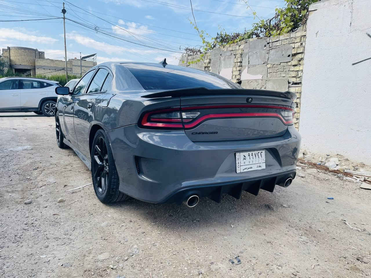 اللهم صل على محمد وال محمد
السلام عليكم جارجر 2017 اصل رقم بغداد شبه المميز لون سمنتي اصل ماشية 150 تحويل ثاني يوم جاهزة من كل شي كير ومكينة بالجيس شاشة كار بلي كشنات حضن كهرباء  لايت عدسه زرع نهار تبريد ثلج حجر بيئة موجود حادثه فقط باب مبدل اصلي سونار ناشره وصور الحادث بالمنشور السعر 184 وبيه مجال قليل مكاني بغداد ***********
