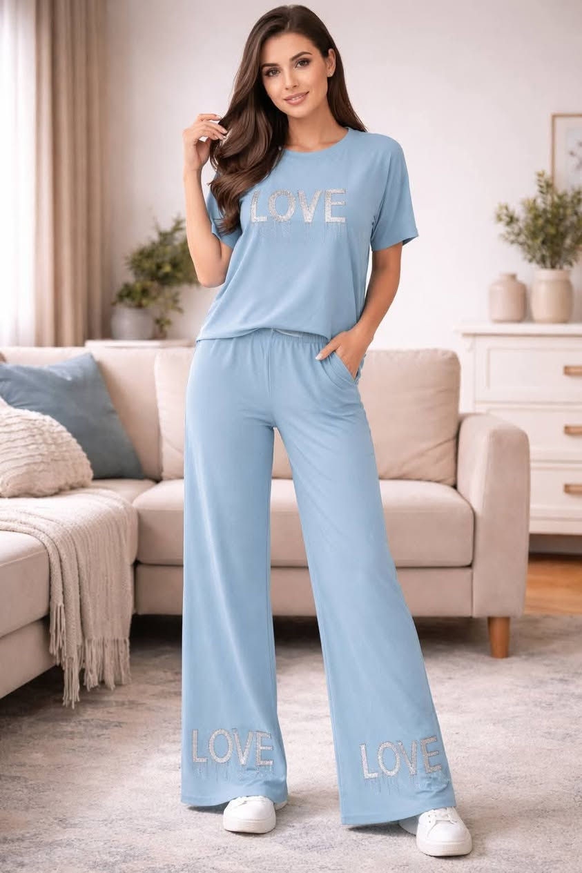 جديد 
  💥💥💥💥سوت نسائي موديل راقي بارد فري سايز 

  💕💕💕من وزن 55 إلى 85 
  خامه فول ليكرا 🥰

   السعر 10 
  للحجز والاستفسار مراسله خاص


**إذا كنت صاحب هذا الإعلان وتريد حذفه لأي سبب، رجاءا أرسل رسالة إلى الدعم الفني**