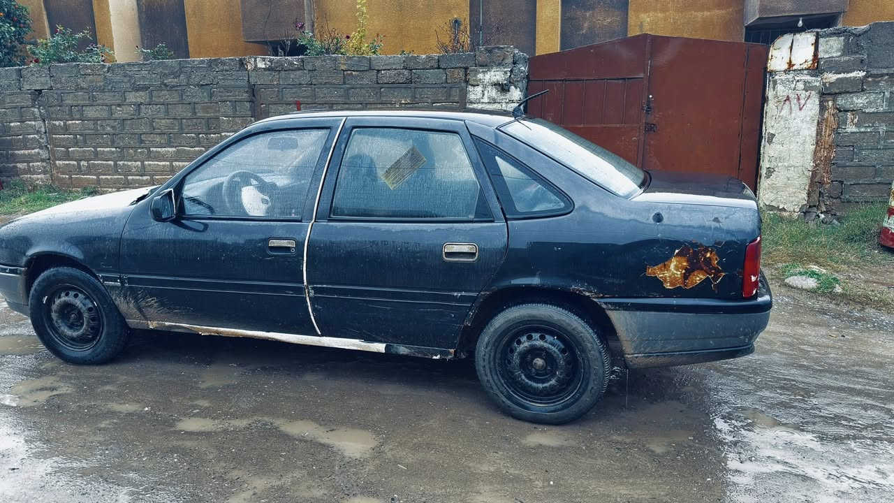 فكترا 16 السعر 35 وبيها مجال تدفئة كير شرط محرك بداية نفخ ما ينقص دهن السنوية لل 29  السيارة باسمي ***********
