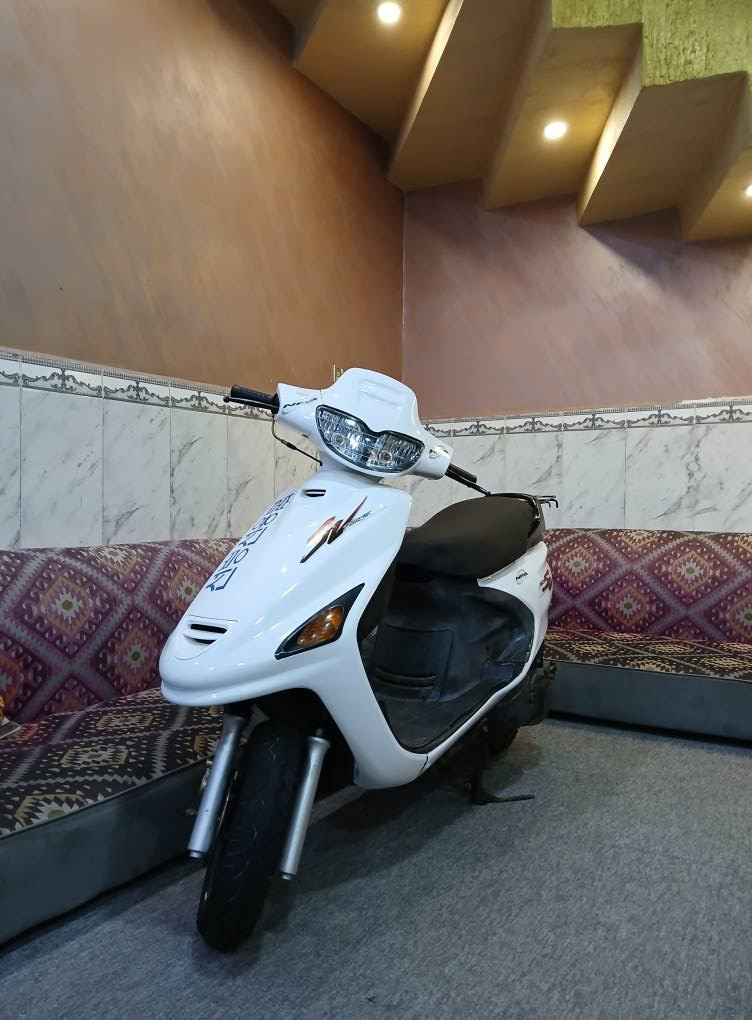 السلام عليكم 
دراجة فراشه فحل ياباني للبيع دراجة مامفتوحه سلف هندر كهربائيات كلها شغاله دراجة جديده مال باله السعر 600 وبيه مجال الشراي العنوان البصره ابي الخصيب الاستفسار على هذا الرقم 
*********** البصرة, العراق
