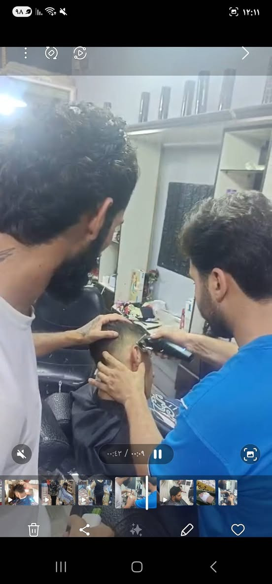 فرصه عمل 📛📛📛 للي يحب يتعلم مهنه ويسترزق
‏لاول مره في كركوك
‏فرصه لتعليم الحلاقه من الصفر🚫 إلى المحترف✅
‏ وطريقه التعليم (عملي + نضري) وشرط تجيب ناس تحلقهم انت بيدك يعني 
‏يعني تصير حلاق مضبوط تطلع من يمي تنافس الحلاقين بس رايد منك شغله هوه تركيز وياي 
‏وبشرط اقل من ١٢ دقيقه تخلصهم وطفل اخلي عندك يصير ٣ دقايق تخلصه والحلاقه اسرار انطيك سر واحد تصير حترافي والموس اخليك تلعب بي لعب بدون شفره تشتغله واول سر مني الك 
‏1_قص الشعر بكل قصاته وانواعه ✂️
‏2_ شسوار ( فير )🪮
‏3_تدريج الشعر & اللحيه 🪮
‏4_تحديد بالموس والمكينة🪒
‏5_خيط+ شمع🧵
‏6_ صبغ الشعر &اللحيه 
‏7_ كرياتين + بروتين للشعر
‏8_ بخار + ملحقاته ( تنضيف وجه)🆒
‏9 _ تنضيف رقبه اكثر شي مطلوب
‏10— واهم جهاز أعلمك عليه هوه تنضيف العميق الهايدروفيشل  
‏11–الصبغ الاسود والحنه
‏12—والكيرلي 
‏والك حق تزين بمحلي ٦ أشخاص بنهاية الدوره يكون أو اصدقائك او اقربائك
‏ وكل هذا بسعر110 الف مع الشهاده للتواصل على الارقام التاليه 
‏***********
‏ كركوك, العراق
