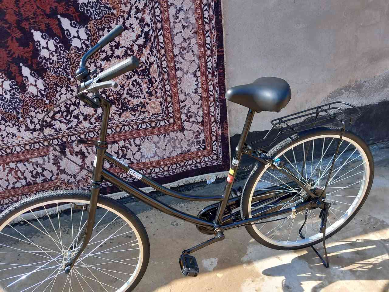 سلام عليكم بيسكل للبيع مديل 2021 والحجم 26 البيسكل نضيف كلش نسبة النضافه 90٪ والغراضه وياه كاملات كلهن صارله اسبوع من طلعناه السعر 150 التواصل ***********
