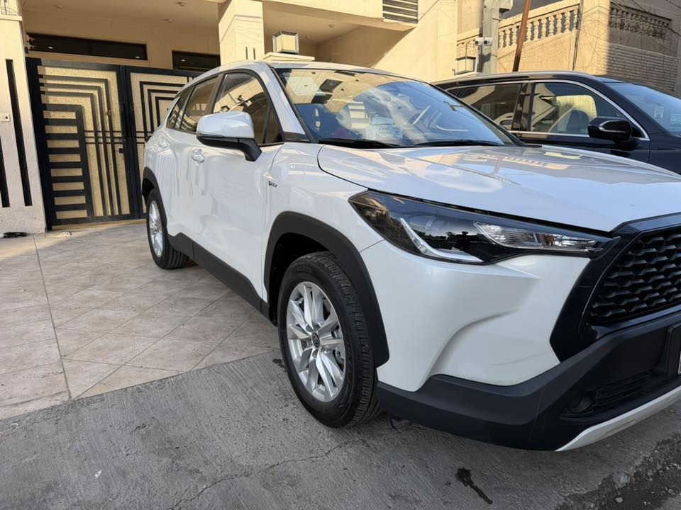 السلام عليكم
كورلا كروس 2025

ماشية 4600
بيها ٣ اماكن (شخط)
السعر ٢٦ وبيها مجال
*********** متوفر واتساب
