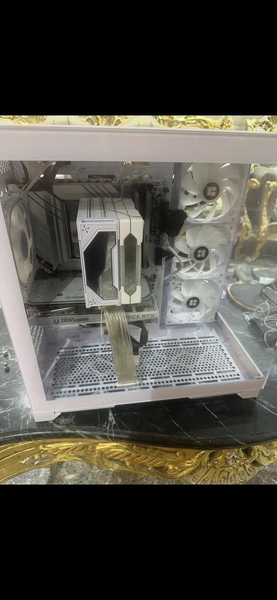 معالج / i5 13400f 
بورد / z790 snow dream سعر كومبو 400
كرت شاشة 4060 zotac ب 450
رامات / xpg rgb 8*2 16 GB ب 110
تخزين / m.2 512 ssd و hhd 1tp ب 100
بور سبلاي / xigmatek 650 bronze ب 50
تبريد / مبرد هوائي mass ب 25 
كيس / Atx من شركة Herogear ويا اربع فانات ب 85
بورد / h610 asus prime ب 90
ماوس / اتاك شارك x3 ب 30 لون ابيض
اكستينشن للكرت ب 15
مبرد مائي Aorus 360 جديد ب 150 
Google Nest 2. السعر 40 
ترصيل موجود لكل العراق


**إذا كنت صاحب هذا الإعلان وتريد حذفه لأي سبب، رجاءا أرسل رسالة إلى الدعم الفني**