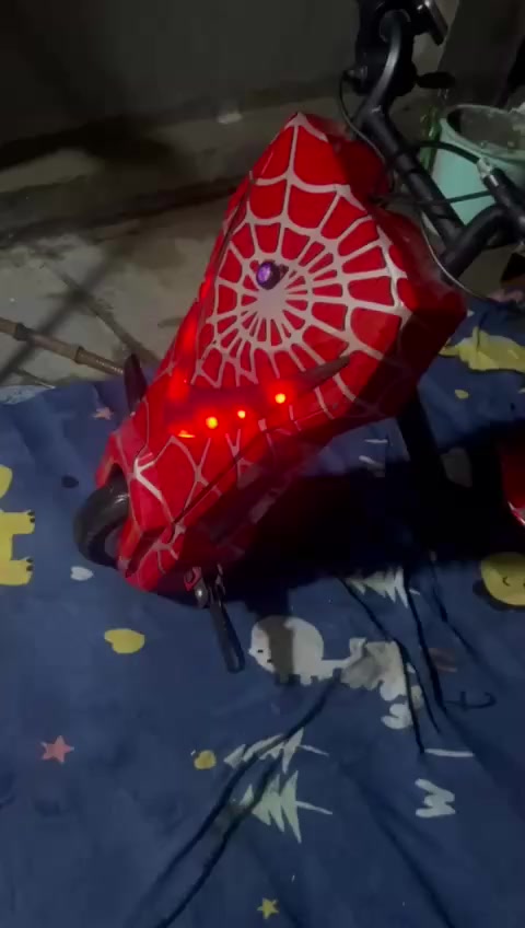 من رخصة مدير الكروب سكوتر يتحمل وزن ١٠٠ قوي حيل حيل كلش بعدها جديد  ***********) السعر ١٥٠
