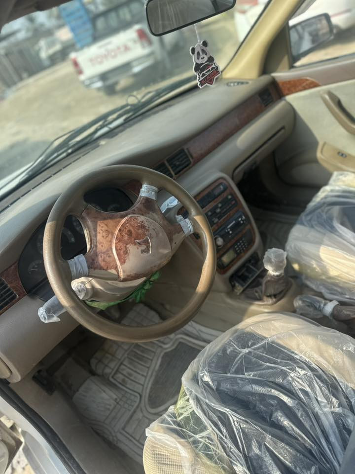 سلام عليكم 
سمند 2010 رقم قادسيه بأسمي سياره جاهزه من كلشي كير مكينه حداديه كهربائيات دوشمه جديد ومكينه استوني مجفتهه ع سحك تخم تاير جديد بيهه باب السائق صبغ ودحجه بسيطه ب جنطه سيارة نضيفهه رايدهه ب 35 وبيهه مجال مكاني الديوانيه 

***********
