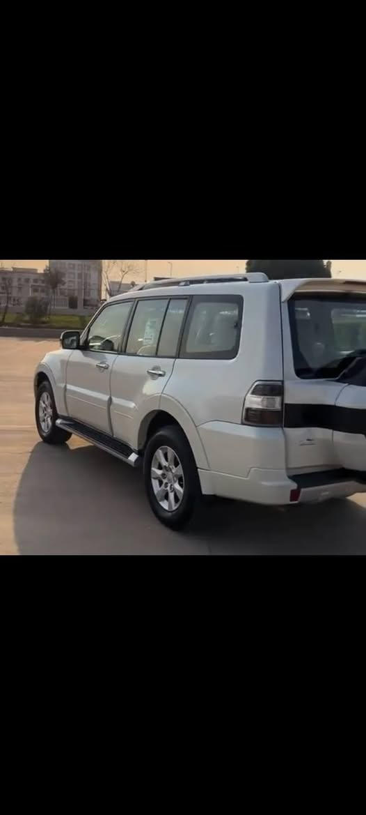 سلام عليكم باجيرو كويتي 2020 ماشيه 31 الف  جديده حيل رقم اربيل كفاله عامه
 مكانها الديوانيه السعر 210
 للاستفسار:- ***********
