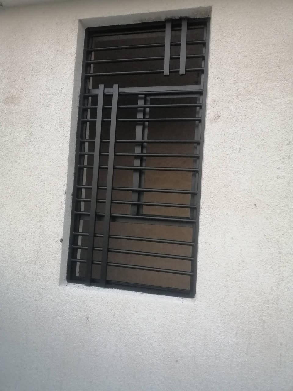 مستعدون لصبغ الدور داخل وخارج جميع انواع الاصباغ وصبغ الأبواب والشبابيك ارصفة الشوارع اسعار مناسبة جداً وحسب رغبة الزبون كرستة وعمل اوفقط عمل
***********
اتصال او واتس اب
