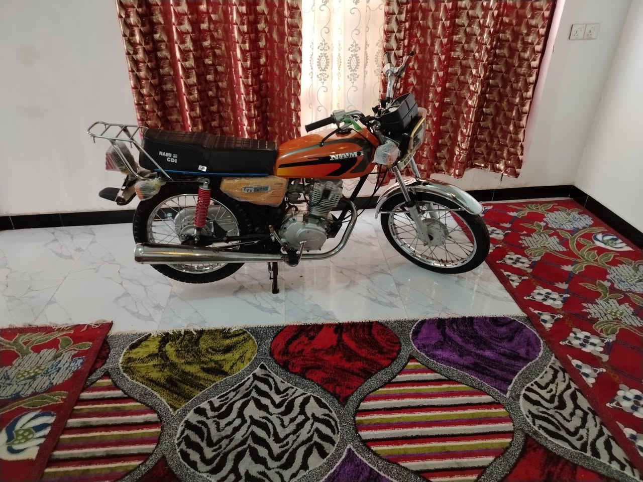 السلام عليكم شباب دراجه موديل 21 اوراق اصولي جديدات بوجهك للترقيم تعميرتهاا كله جديده  ما عايزها برغي السعر 650  وبيه مجال والشراي بيه خير ويدلل والاتصال على هذا الرقم ***********
