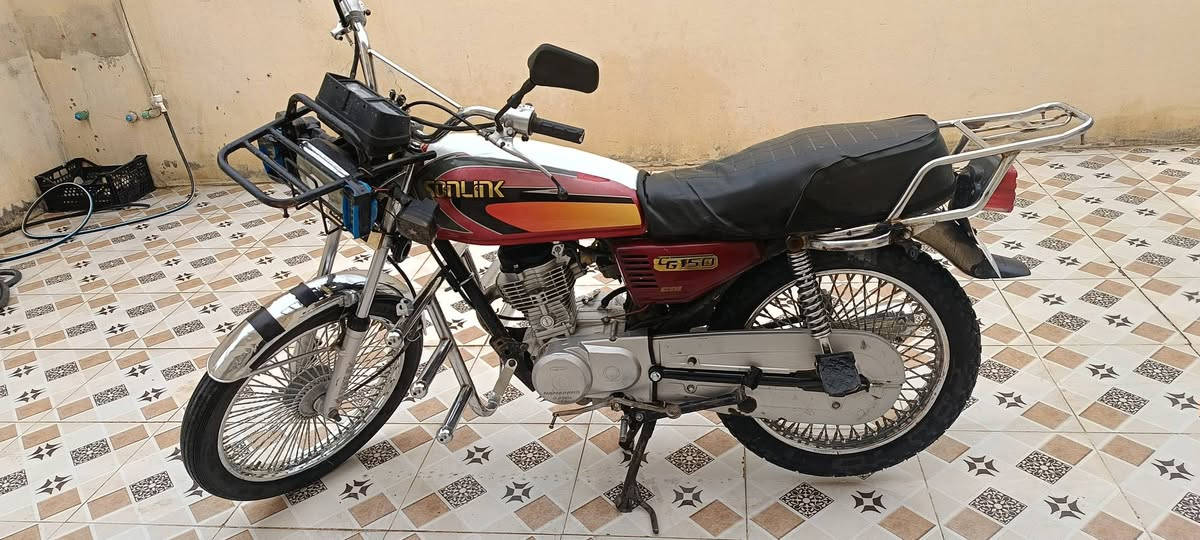 دراجه نامه برو موديل 20 محرك شرط مامفتوح نضيفه محرك ناعم 400 وبيها مجال ‏‏‪0782 486 7469‬‏
