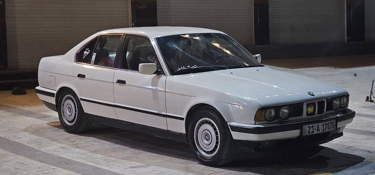 سلام عليكم 
BWM520i
للبيع سيارة جاهزة گير و مةكينة خير من اللة لا صرف ولا بخار تدفئة و تبريد مضبط صدر امامي و دبلات تايرات كلة جديد رةقةم سليمانية رقم جديد ل2029 سيارة بيهة قطعة و شبرين صبغ سيارة جاهزة مابيهة نقص مكان السيارة كلار 

***********

