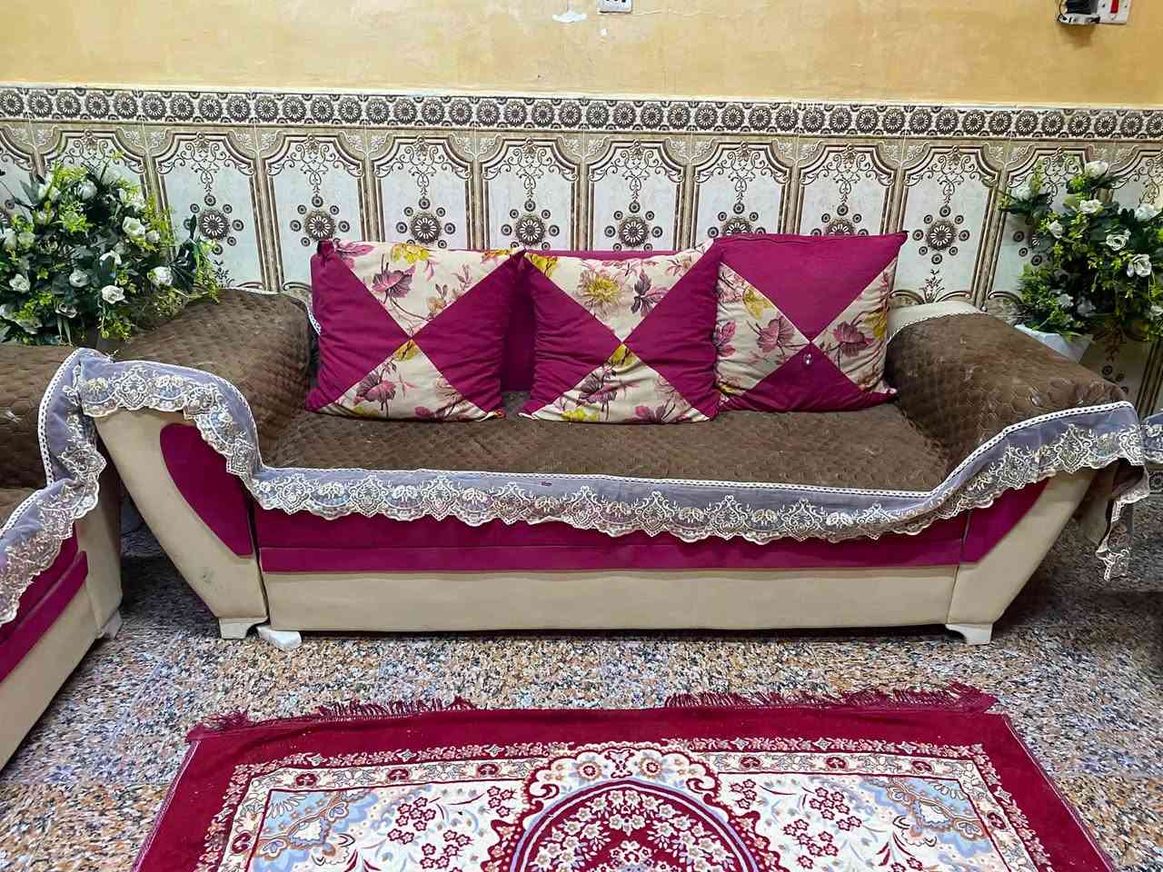 السلام عليكم
القنفات الورديه ٥ قطع  ب ٢٠٠ الف 
القنفات الخضر قطعتين ب ١٥٠ الف 
البوفيه قويه وخشب قوي ب ٥٠ الف 
وكلهن بيهن مجال واتصل ع الرقم وبخدمتك مكاني ابي الخصيب حمدان 
***********
