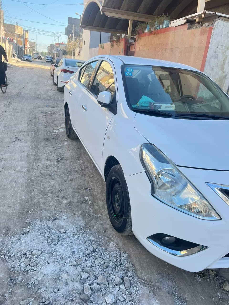 السلام عليكم 
للبيع او الامراوس 
نيسان صني هندي 
ام بليته زركه
موديل 20 رقم بغداد جديد تحويل ثاني يوم 
ماشيه 80 ميل تخم تاير جديد حداديه جديده
كيره مكينه تبريد كفاله عامه
بيه ربع جاملغ أمامي بارد وجاملغ خلفي صبغ
يدادت نيكل سبايدر خلفي كباته بل جنطه مسلفنات
داخله مدوشمه كله سياره مال بيت  سبيره منازل  
سعره السياره 103 وبيه مجال قليل
وماكو هيجي سعر بهيجي نضافه 
الرقم الاستفسار ***********  مابي وتساب
مكاني حله
