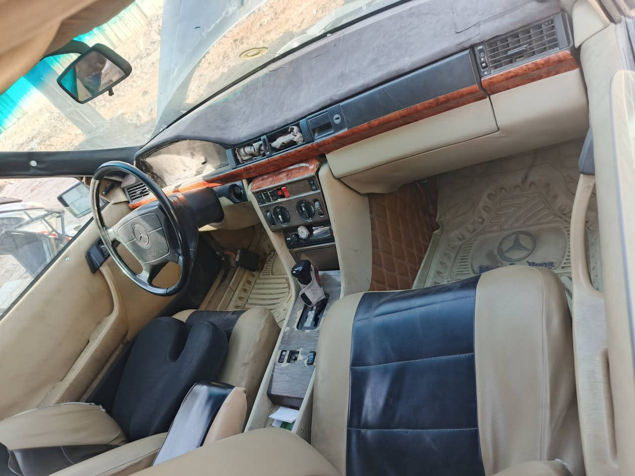 مارسدس دب موديل 87 مكينه كير رقم بغداد محورة بطه جاهزة مكان الدوانية حي الصدر *********** السعر30 وبيهه مجال
