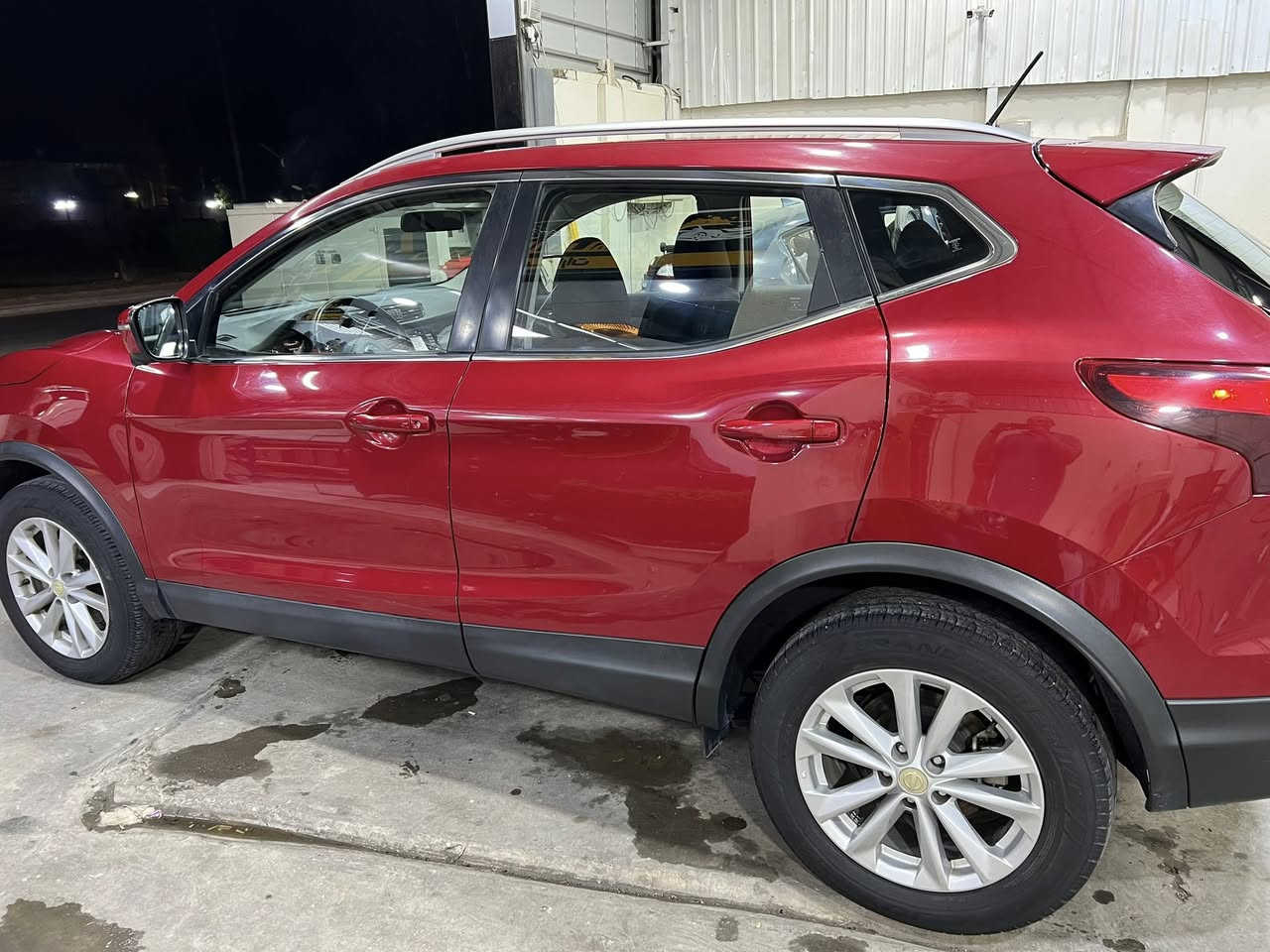 نيسان روج سبورت 2017 وارد امريكي كلين للبيع
نيسان روج 2017 وارد امريكي كلين تايتل محرك 2000
تدفئة كشنات تدفئة ستيرن تبريد قطعتين تشغيل عن بعد كاميرا 360 اشارة بالمري مخمل وباقي الموصفات معروف
بصمتين موجودة ما بيها اي ضربة ماشية ٩١ الف كم 
باسمي
السعر 145 ورقة
***********
