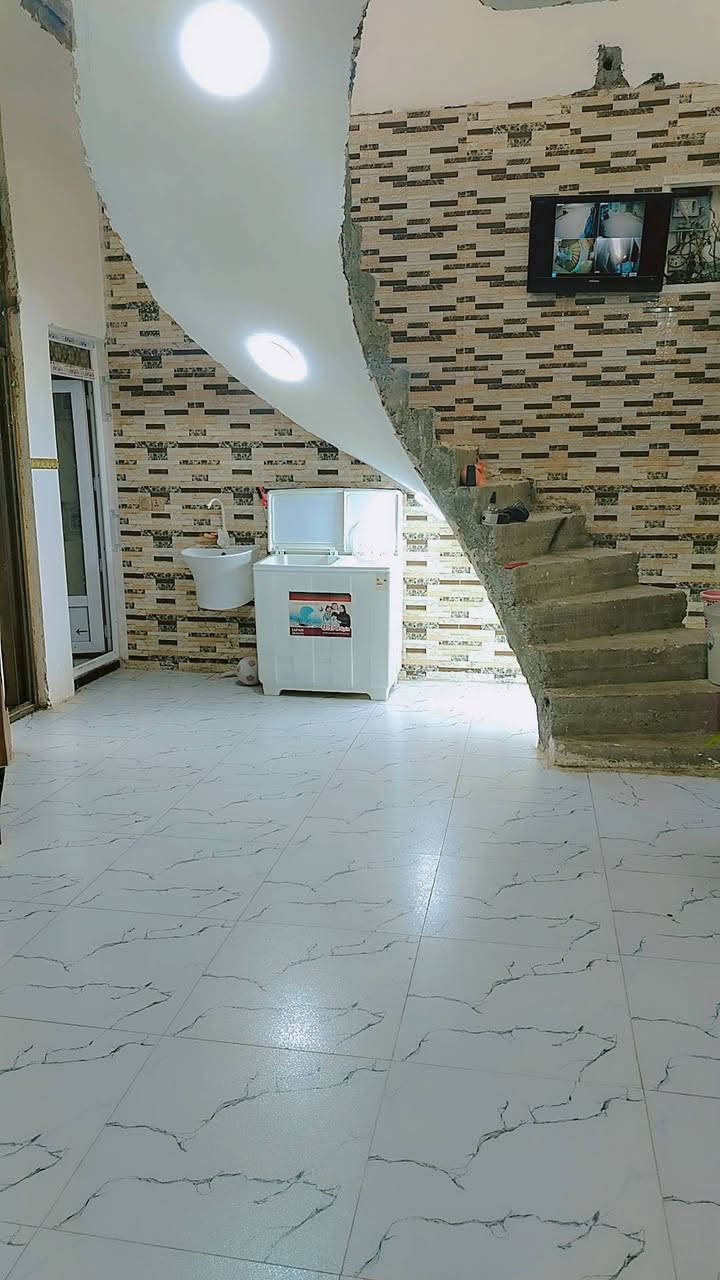 السلام عليكم بيت في كربلا 100متر حي الامل قرب كنطرة السلام  يرهم سكن يرهم حسينيه يبعد عن الامام 5دقايق بلسياره 3كيو عن الامام  البيت طابق ونص منطقه جدا راقيه خدمات كامله للاستقسار ***********
