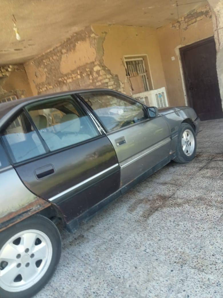 سلام عليكم اوبل اوميكة موديل 88 تبريد بس مليك اضمنلكيا شغال سيارة دعامية الامامية تعبانة مو نفس بل الصورة بك لايتات تعبانات كير مكينة خير من الله  رقم صلاح الدين سنوية صاقطة سنة 25 سيارة بسامينة نريد تحويل ثاني يوم داخلهة مرتب حلو السعر 20 وبيهة مجال مكان فلوجه ***********
