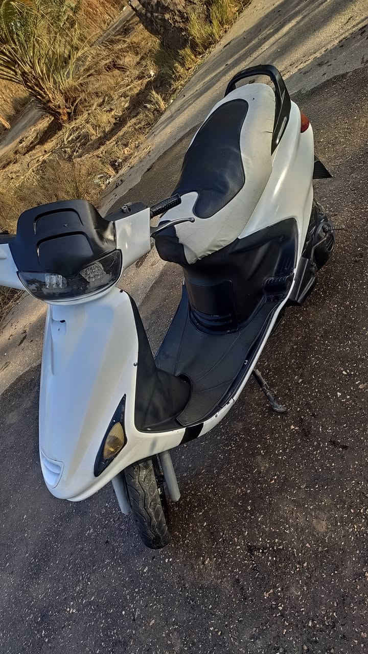 السلام عليكم مرخصت مدير الكروب
دراجه فراشه ياباني دراجه جاهزه من كلشي 

مكينه بلجيس خرسه بلاديه كهربائيات كامله 

لايت زنون ثلجي 

يعني الدراجه كفاله عامه مال جناي 

***********

مكاني القاسم
