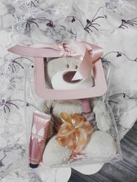 مستحضرات تجميل • للبيع