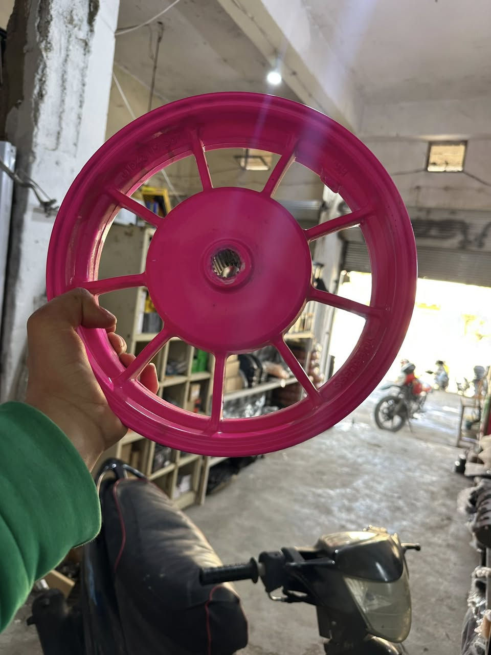 من معرض المهندس لبيع الدراجات النارية والأدوات الاحتياطية😉🔥
توفرام بي ثري الأصلية للماكس العدله 🔥💣
عنوانه بعقوبة التحرير قرب مجمع التحرير 📍✅
للاستفسار مراسلة الصفحة 🙈💕


**إذا كنت صاحب هذا الإعلان وتريد حذفه لأي سبب، رجاءا أرسل رسالة إلى الدعم الفني**