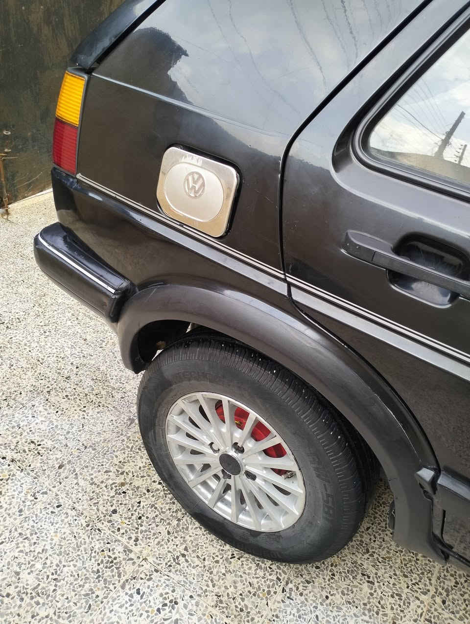 كولف 1991محرك 03وكير شرط طخم تايات طخم امامي خلفي جديد ويل كب منضومه زنون لايت داخل جديد شرعي موجود في موصل شرط وكاله والتحويل غير متواجد على الفيس
***********
