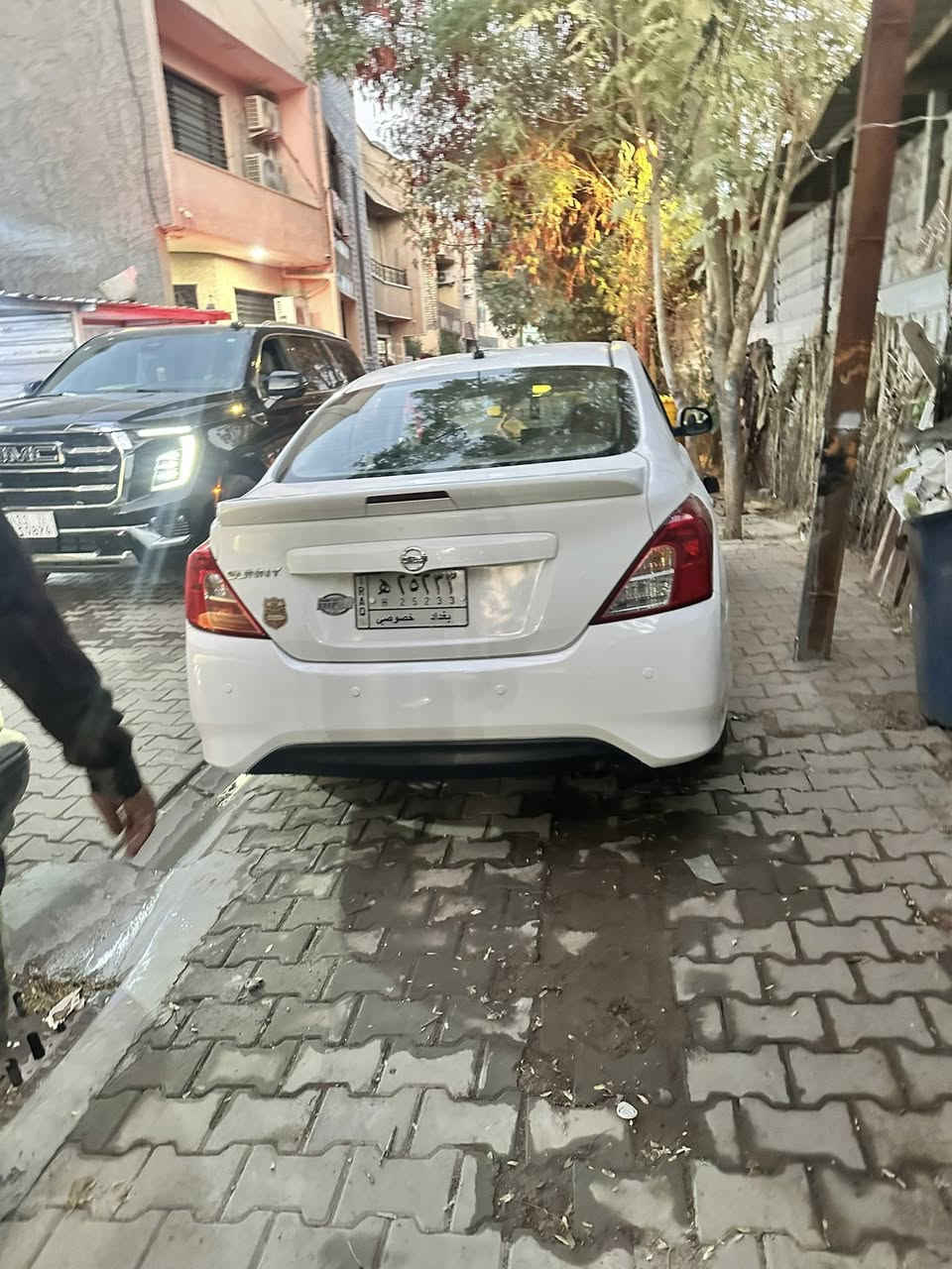 للبيع نيسان صني هندي 2019 بغداد
ماشية 195 الف 
بيهة قطع صببغ 
ابيعها على حادثها مكينة مابيهة شي 
بس بدنة وراديتر 
مكاني بغداد 
اسمي 
***********
