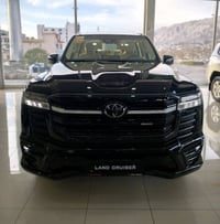 🚨 للبيع: تويوتا لاندكروزر 2025 - Black Edition 🚨 📌 التفاصيل الأساسية: ...