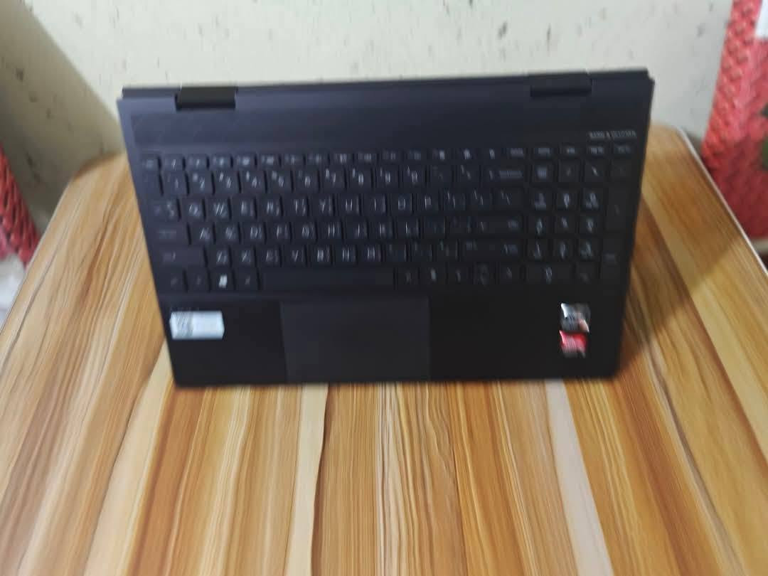 🔥 عرض خاص من ياسر للحاسبات | آخر قطعة 🔥
💻 لابتوب HP Envy x360 15 الجيل 11

🔥 خصم 5% على جميع الأجهزة لمدة 7 أيام فقط! 🔥

⏳ ينتهي العرض بتاريخ 2026/7/18
بعد انتهاء العرض يرجع السعر الاصلي

💰 السعر: 637 الف عراقي بعد الخصم✅
💰السعر: 670 الف عراقي قبل الخصم ❌

✨ مستخدم – نظيف جداً بحالة ممتازة

📌 المواصفات:
🔹 المعالج: AMD Ryzen5 5500u الجيل الحادي عشر
🔹 الرام: RAM:8GB
🔹 التخزين: M.2.SSD.256GB
🔹 كرت الشاشة: AMD Radeon Graphics
🔹 الشاشة: 15.6 إنج لمس وقلاب 360 
🔹نظام التشغيل: ويندوز 11 برو الأصلي

✨ المميزات:
✔️ شاشة لمس (Touch)
✔️ قابل للقلب 360 درجة (قلاب)
✔️ تصميم أنيق وخفيف

🎯 ينفع للاستخدامات التالية:
✔️ الدراسة والطلاب
✔️ العمل المكتبي وبرامج الأوفيس
✔️ التصفح واليوتيوب
✔️ تصميم خفيف وبرامج خفيفة
✔️ استخدام يومي عملي وسريع

🔌 منافذ الجهاز:
🔹 USB Type-C
🔹 USB 3.0
🔹 HDMI
🔹 مدخل سماعة/مايك
🔹 قارئ ذاكرة SD
🔹 مدخل شحن

🛡️ ضمان: 7 أيام تجربة
🚚 يوجد توصيل لكل العراق

📱 واتساب: ***********
📞 اتصال: ***********
