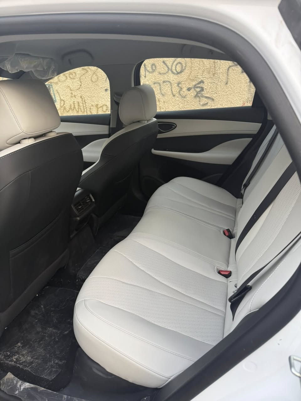 سيل ٥ مرقم كامل زيرو. السعر ١٣٥ تلفون ***********
