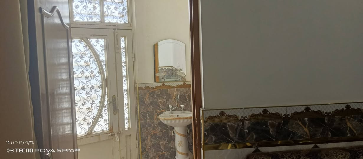 بيت زراعي للبيع المساحه 600 خلف دور النفط الاستفسار على الرقم***********
