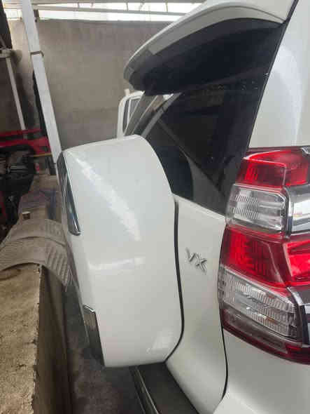 السلام عليكم برادو 2014 vx 
مكفوله كفاله عامه ماشيه 180
مكاني بغداد محموديه سعر 347$بيه مجال 
***********
***********
