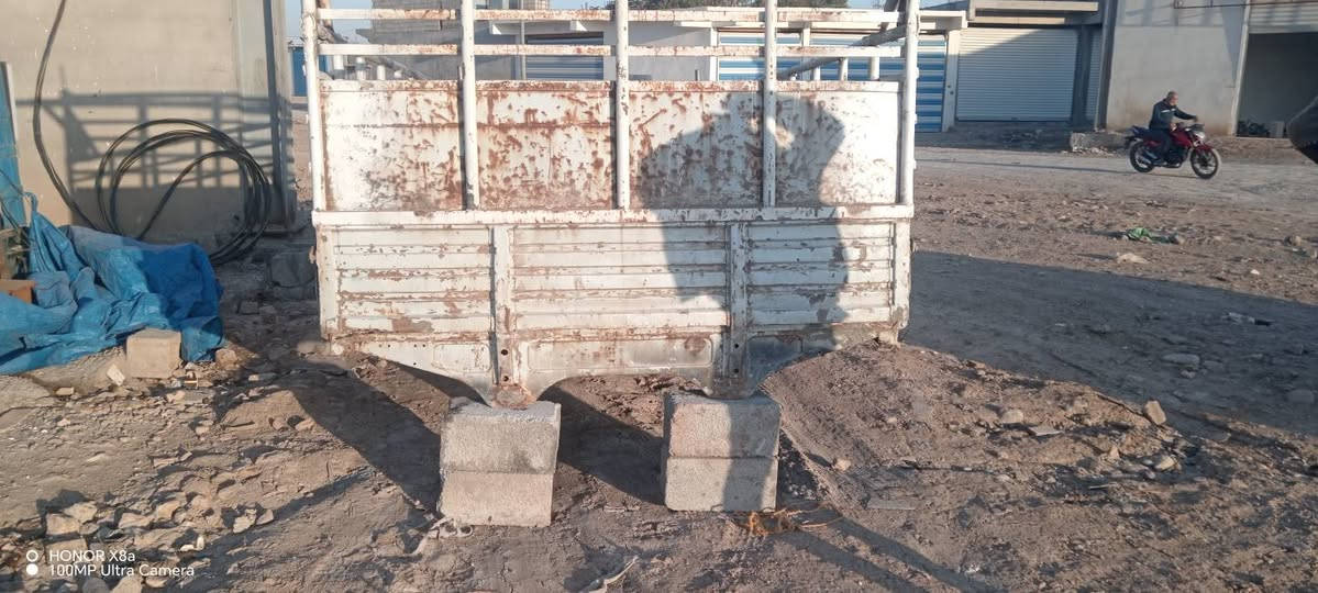 السلام عليكم بدي بلادي طويل للبيع بدي كامل بي شغلات خفيفه العنوان بعقوبه ديالى الاتصال على الرقم ***********
